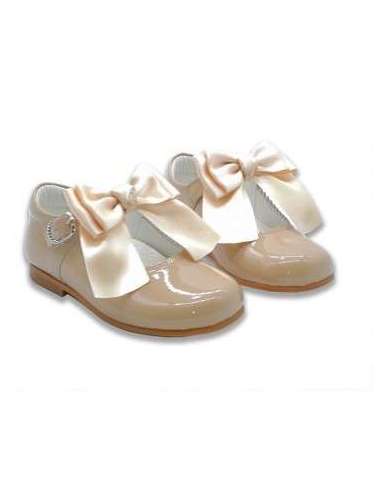 MARY JANES IN PATENT CHANTELLE  BOW BAMBI 4199 CAMEL