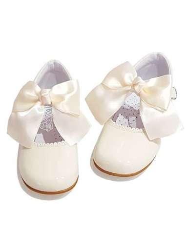 MARY JANES IN PATENT WITH JULIETA BOW BAMBI 4199 BEIG