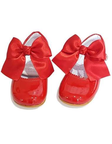MARY JANES IN PATENT WITH JULIETA BOW BAMBI 4199 RED