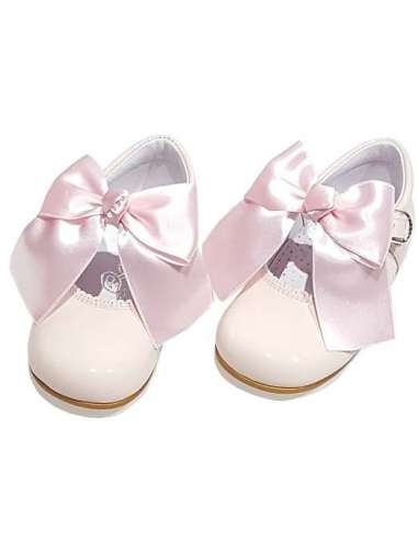 MARY JANES IN PATENT WITH JULIETA BOW BAMBI 4199 PINK