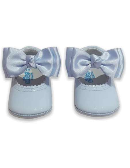 PEUQUE DE BEBÉ EN CHAROL CON LAZO EN RASO 712C CELESTE