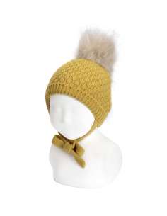 50033011  MOSTAZA GORRO RELIEVE PANAL CON BORLA PELO...