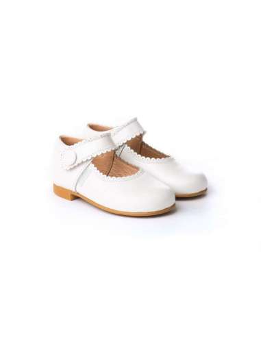 Mary Janes in leather AngelitoS 1502 white