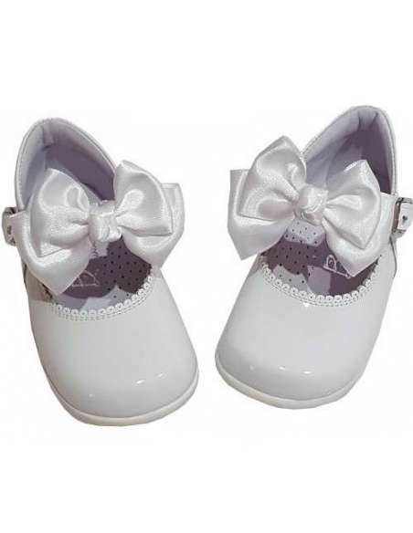 Mercedes Butterfly en charol Bambi blanco 457