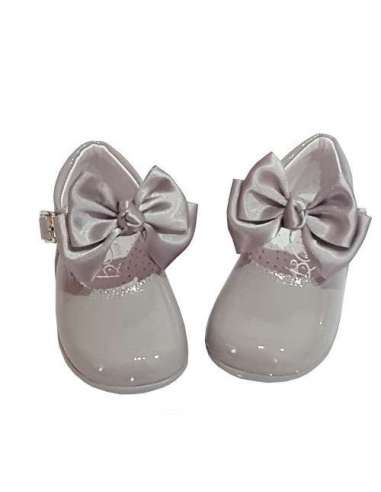 Baby Mary Janes Butterfly in patent Bambi grey 457