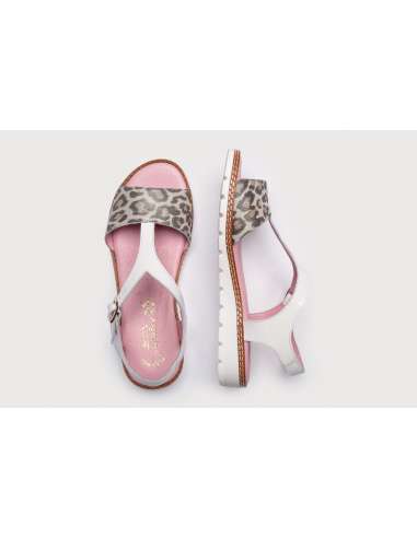 Angelitos Sandals in Patent Leather 625 white...