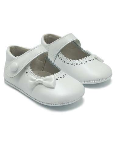 PRAM SHOES WITH VELCRO AND BOW NACAR BLANCO