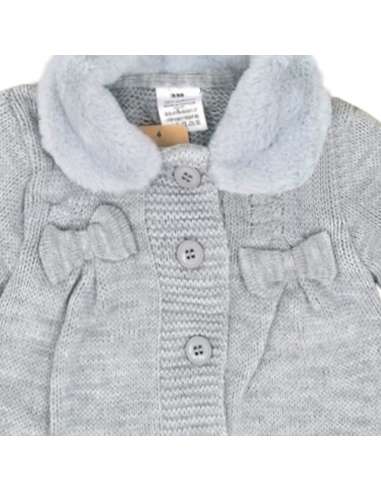 599.16 GRIS ABRIGO DE PUNTO CON GORRO