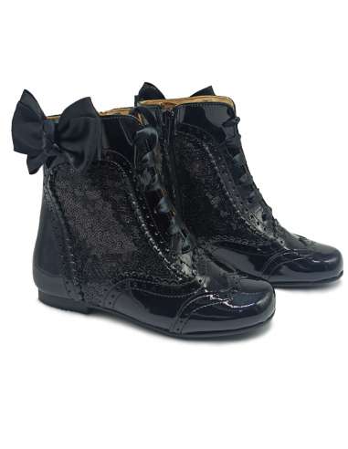 AngelitoS Boots in Leather and patent 1000 black with bows