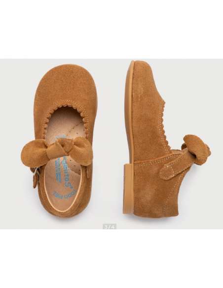 Mary Janes in Suede with bow Angelitos 509 Camel
