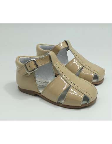 GIRLS SANDALS IN PATENT 4985 CAMEL