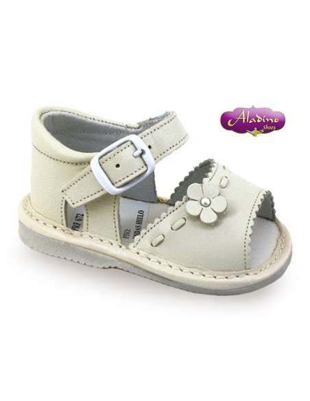 SANDALIA EN PIEL ALADINO 672