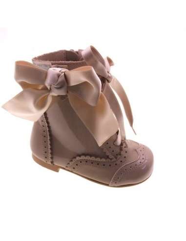 AngelitoS Boots in Leather and patent 1000 camel with bow