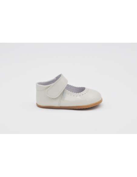 ANGELITOS RESPECTFUL PATENT MARY JANES 541 BEIG