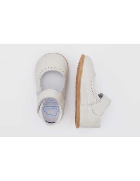 ANGELITOS RESPECTFUL PATENT MARY JANES 541 BEIG