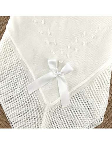 1000173 WHITE KNITTED BABY SHAWL BRAND ALMA