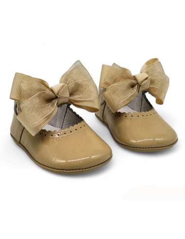 PRAM SHOES IN PATENT 712C WITH BOW CRISTAL CAMEL