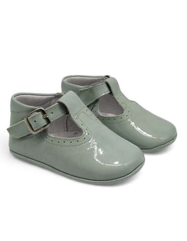 T-bars shoes soft sole in patent leather 850 mint