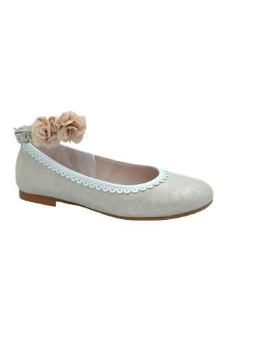 025653 Ceremony girl shoes in Leather with Flower Yowas Beig