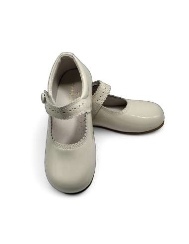 Merceditas en Piel Charol con botón 1502C Beig