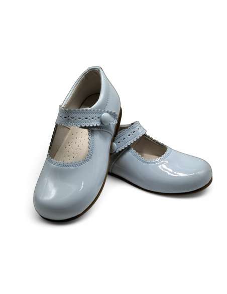 Mary Janes in patent leather with button 1502C Skyblue