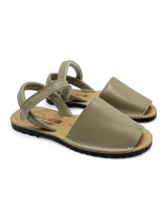 SPANISH AVARCAS IN LEATHER 551 ICE