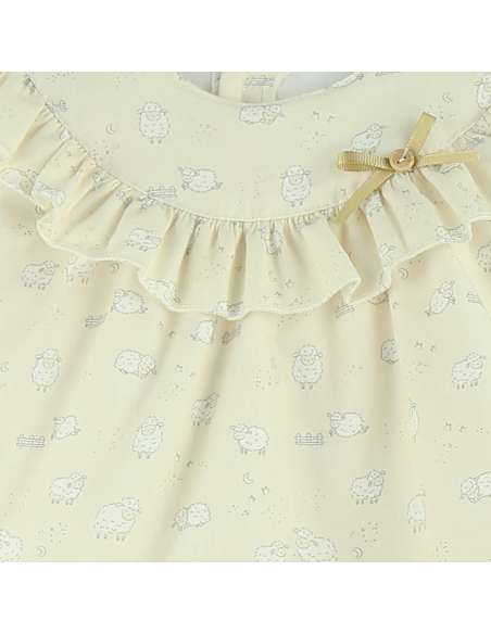 25403 ﻿Vestido y Cubrepañal con Capucha Ovejitas BabyFerr