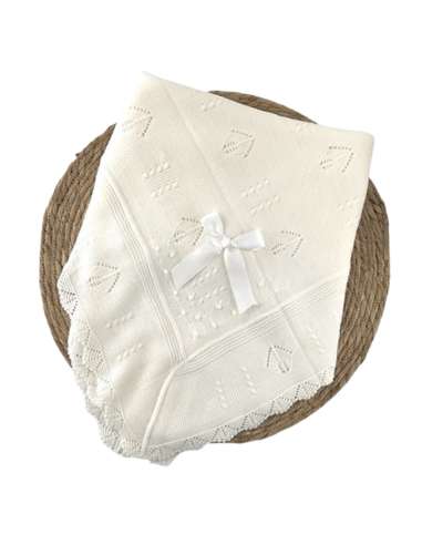 101720 WHITE KNITTED BABY SHAWL BRAND ALMA