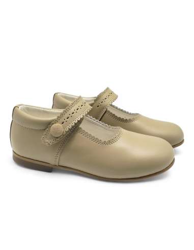 Mary Janes in leather with button 1502C Camel