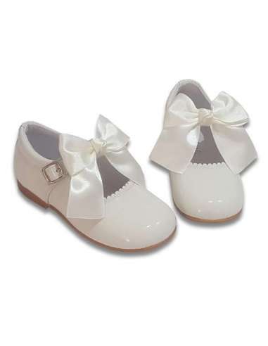 Mary Janes in patent leather Cocoboxi 6270 beig with bows