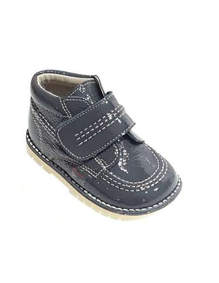 KICKERS BOOTS IN PATENT BAMBI 925 GREY