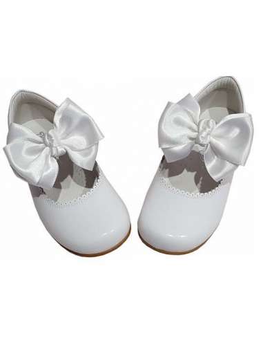 MARY JANES IN PATENT BUTTERFLY  BOW BAMBI 4199 WHITE