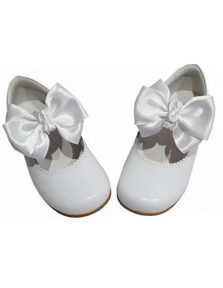 MARY JANES IN PATENT BUTTERFLY  BOW BAMBI 4199 WHITE