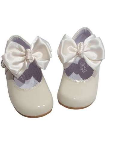 MARY JANES IN PATENT BUTTERFLY  BOW BAMBI 4199 BEIG